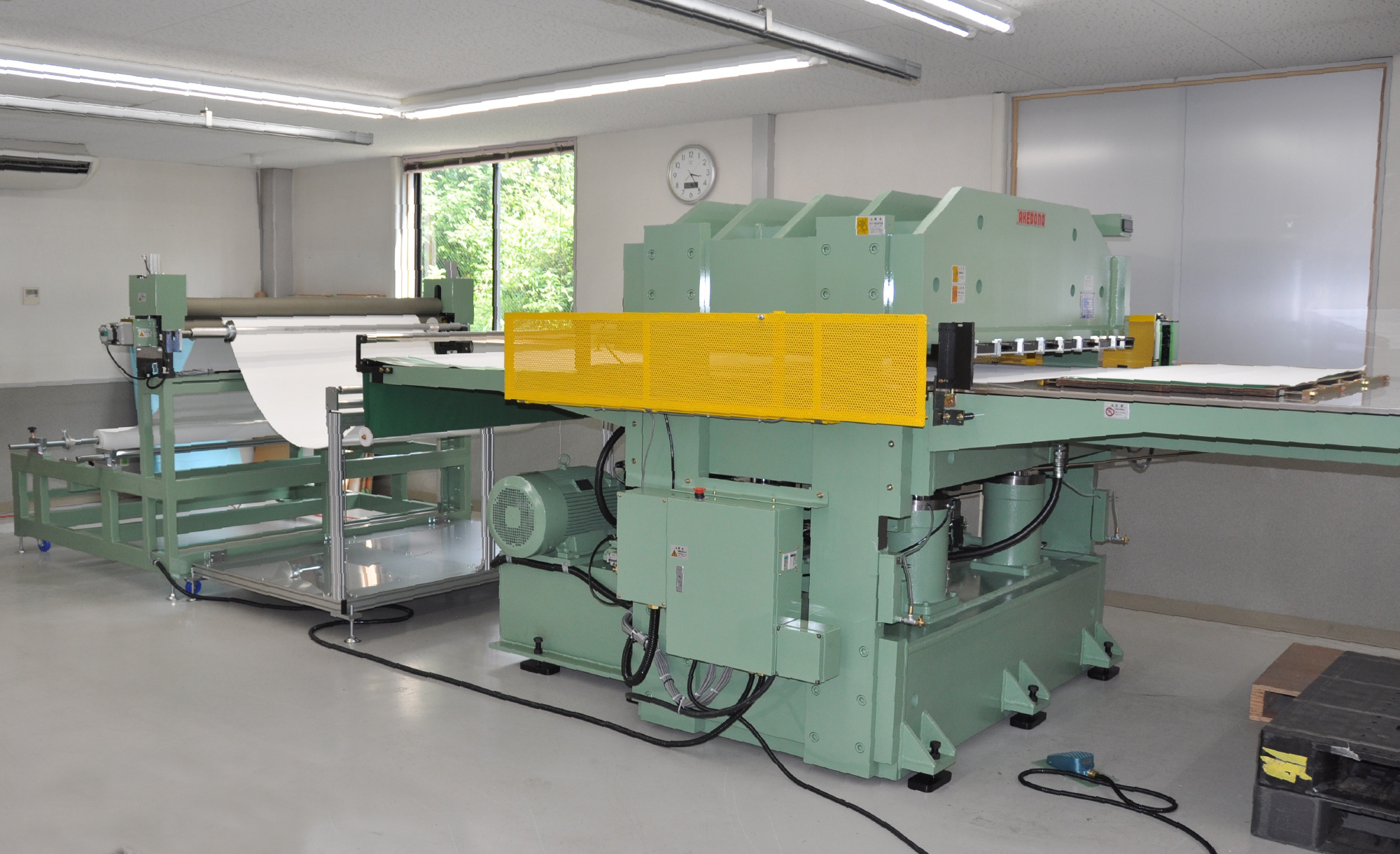 特殊素材にも対応できる<br>「型の抜き方」に多様なノウハウを持つ<br>型抜きビジネスのプロ集団です。